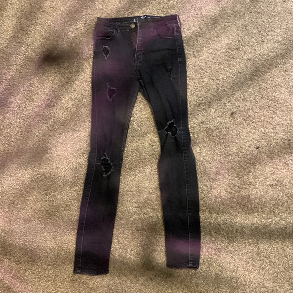 Black- Hollister jeans      low quality=low price